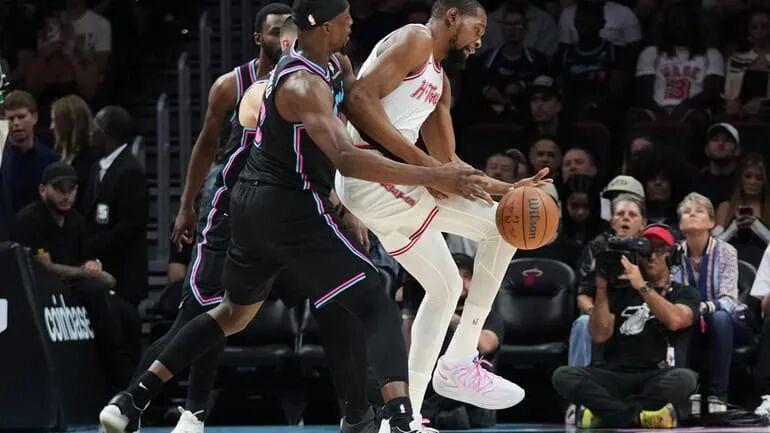 炸金花小游戏-火箭输给热:乌度卡又输斯波教练